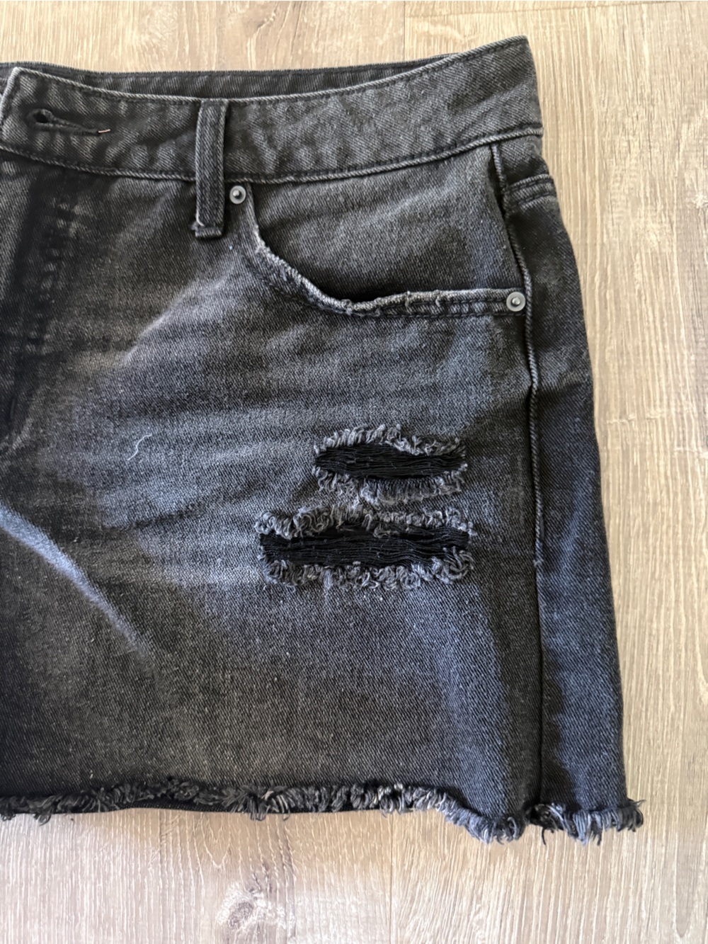 Time and Tru High-Rise Black Distressed Denim Shorts - Picture 2 of 4